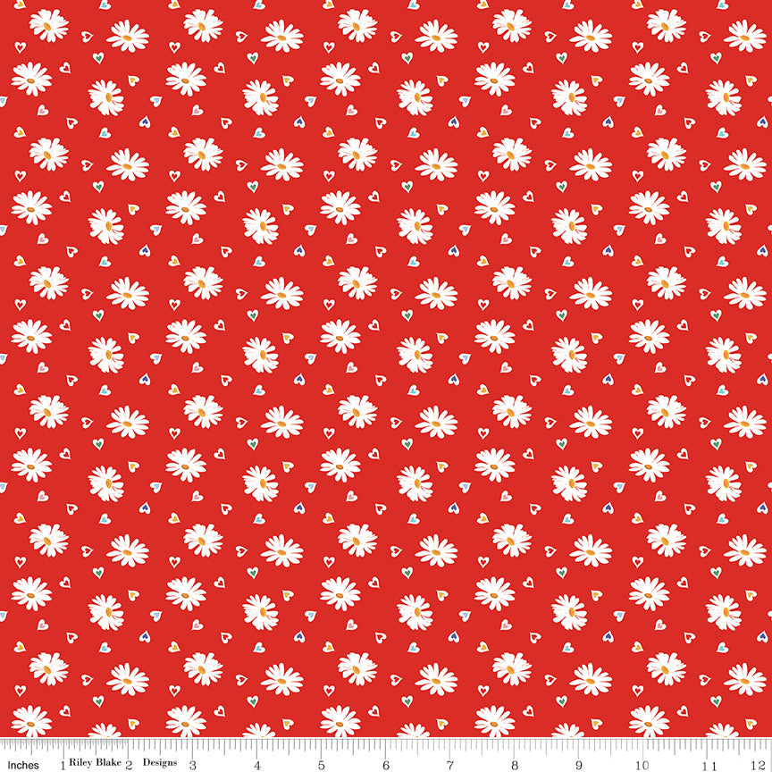 SIMPLE PLEASURES Heart Daisies Strawberry Yardage